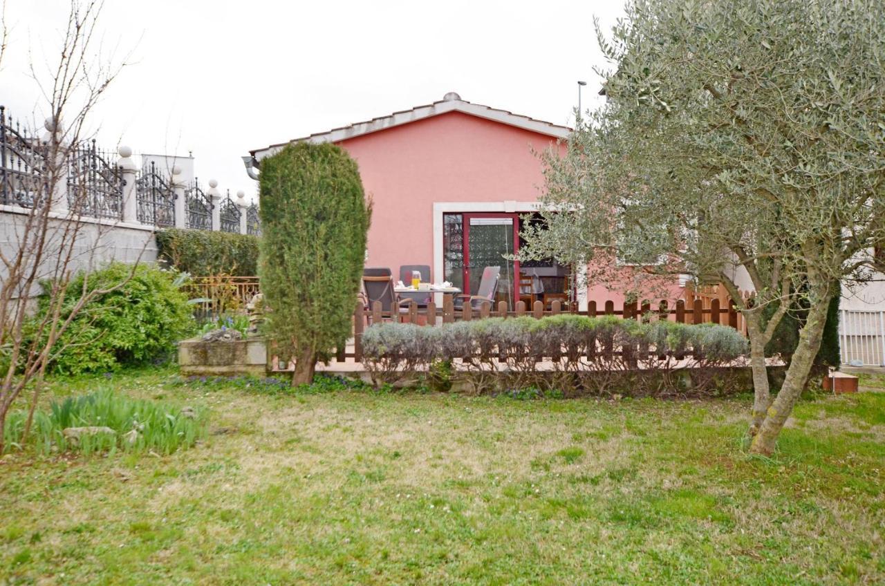 House Nada *
